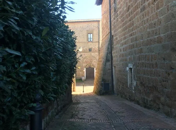 Notti Etrusche A בית הארחה סובאנה